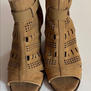 Elegant Tan Cutout Heeled Boots